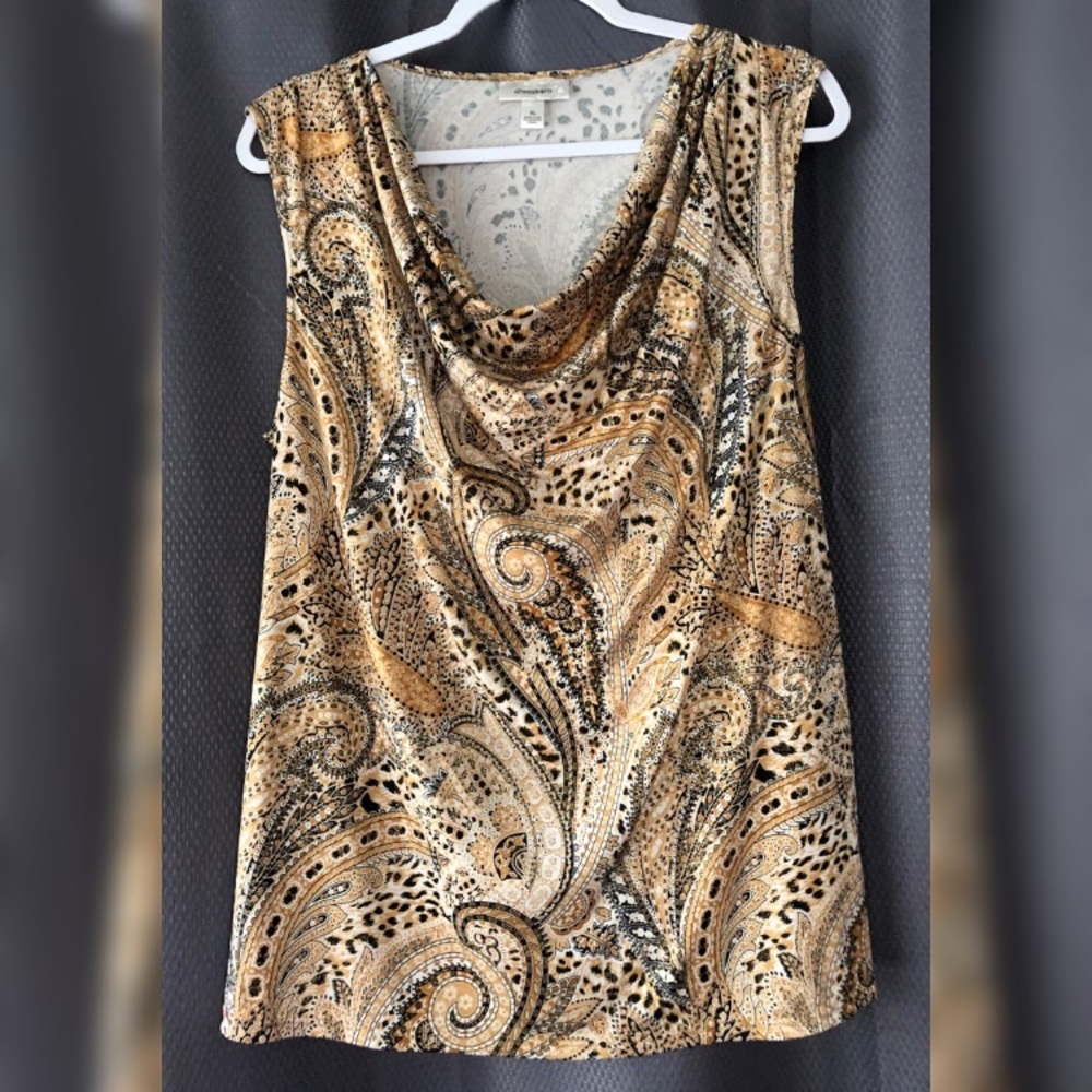 Gold paisley top
